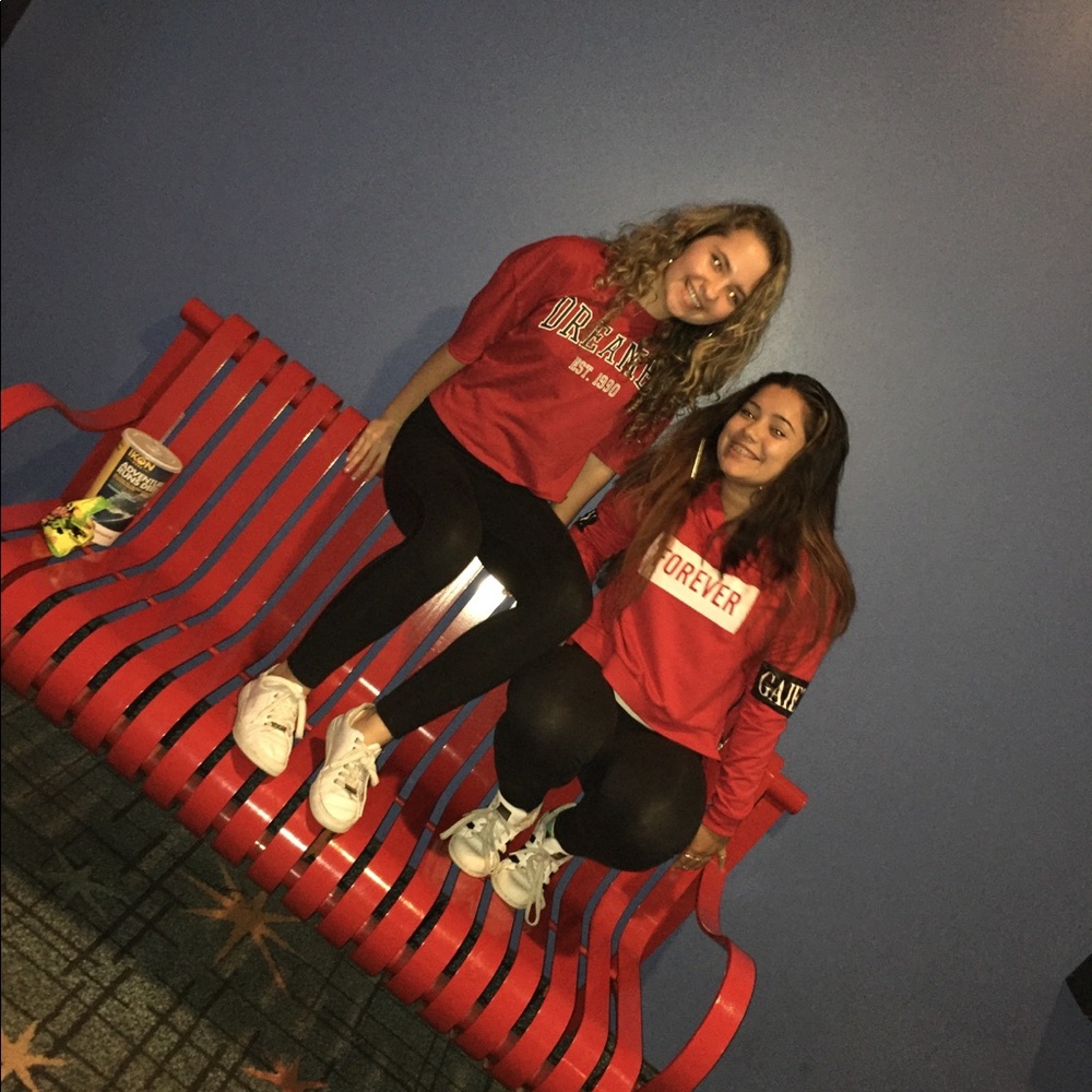 FOREVER RED SWEATSHIRT